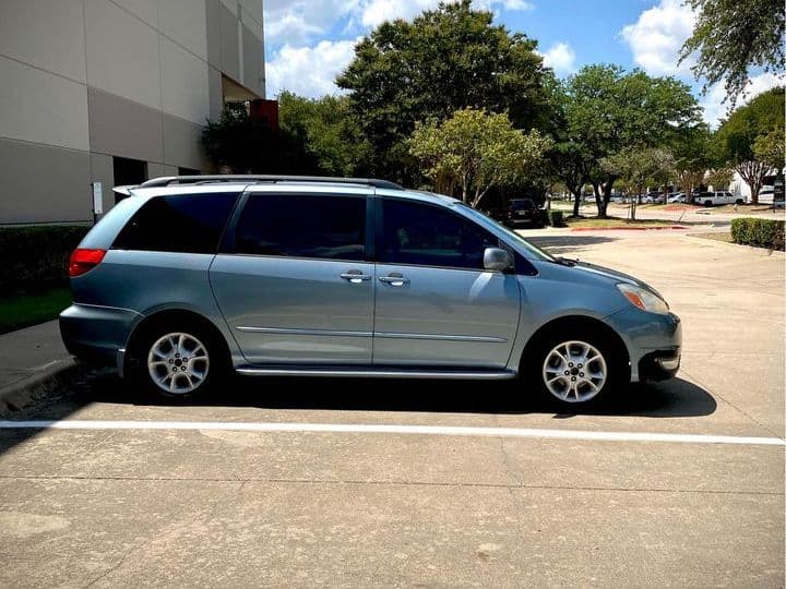 Vehicle photo