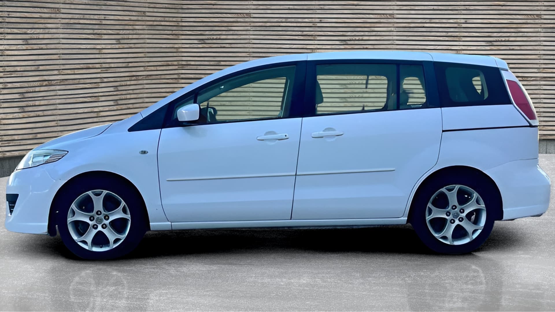 Vehicle photo