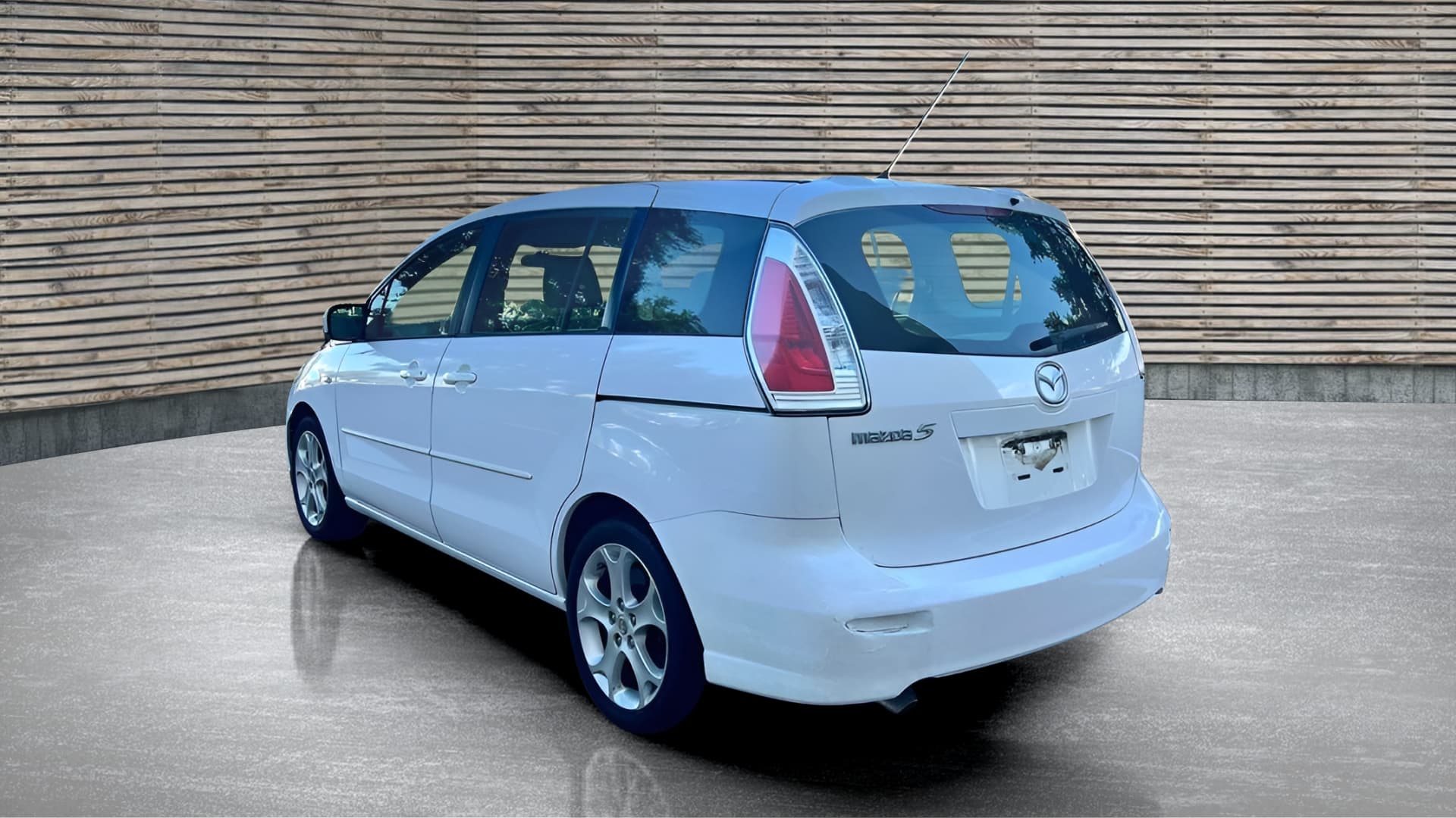Vehicle photo