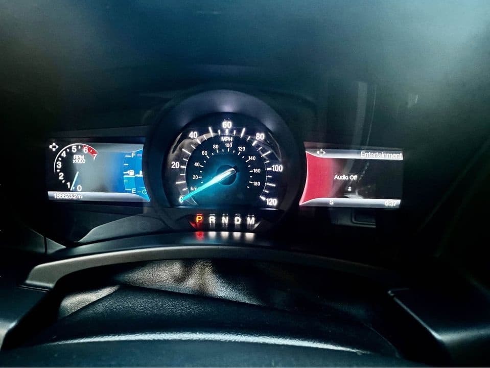 Vehicle photo