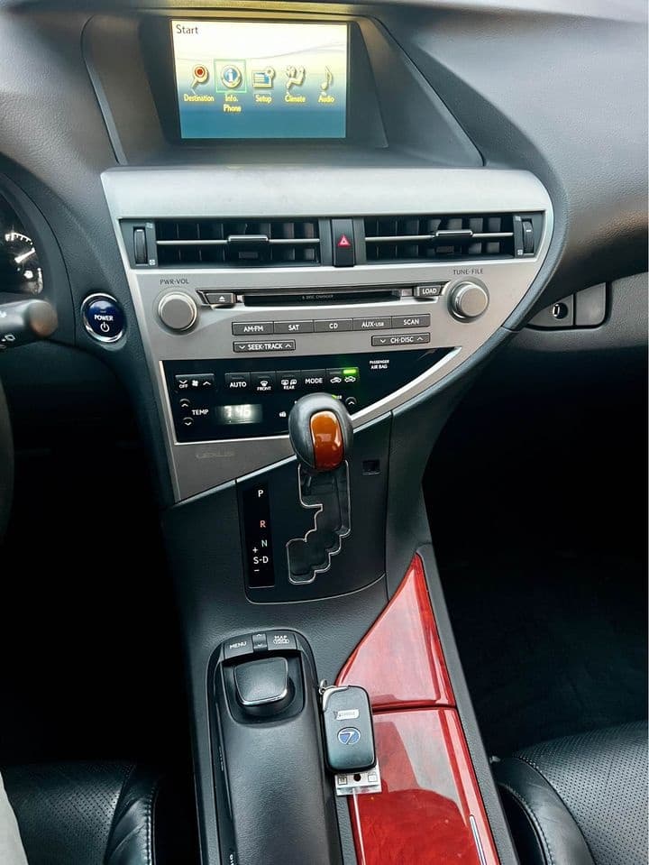 Vehicle photo