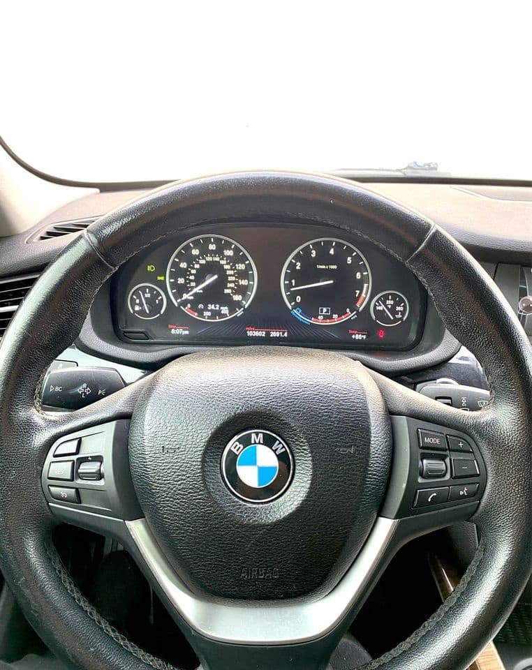 Vehicle photo
