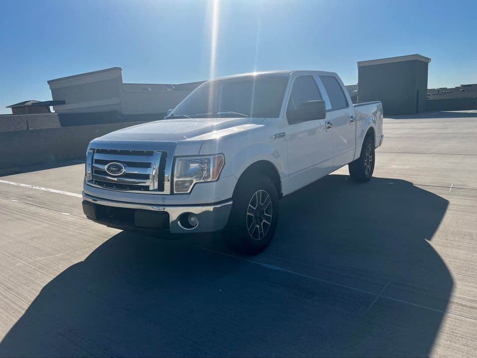 Vehicle photo