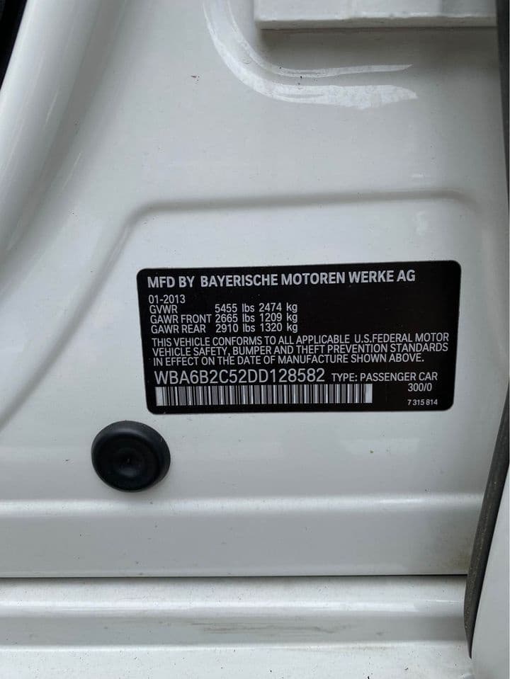 Vehicle photo