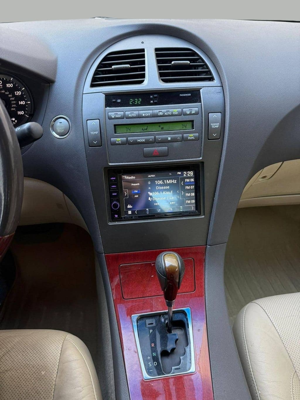 Vehicle photo