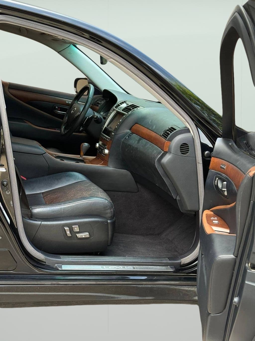 large car