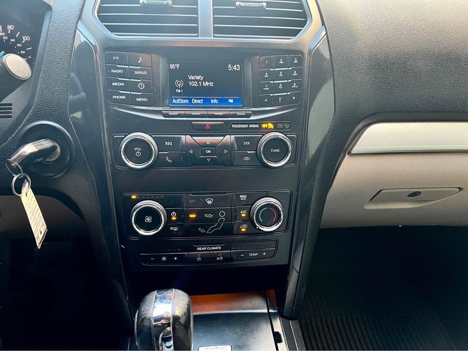 Vehicle photo