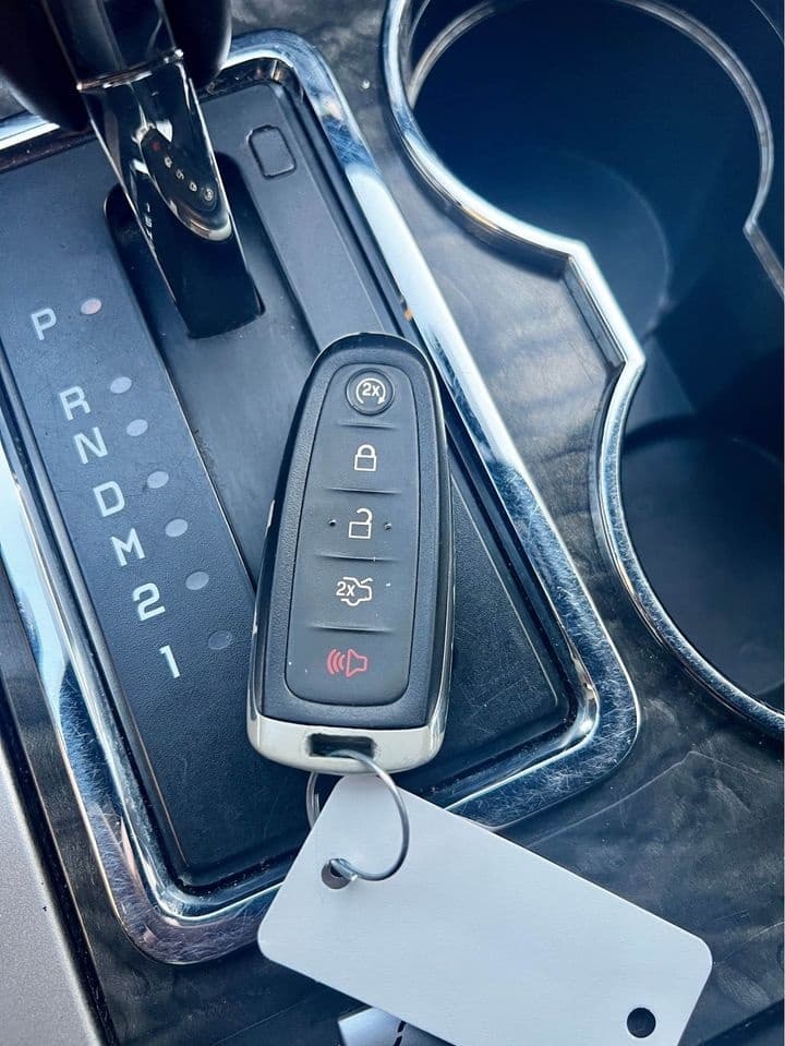 Vehicle photo